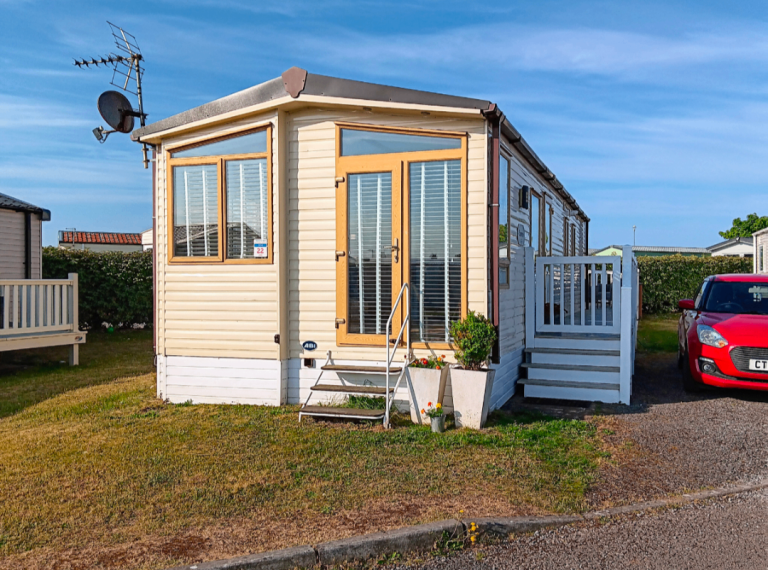 Lovely Caravan to hire Trecco Bay Porthcawl 