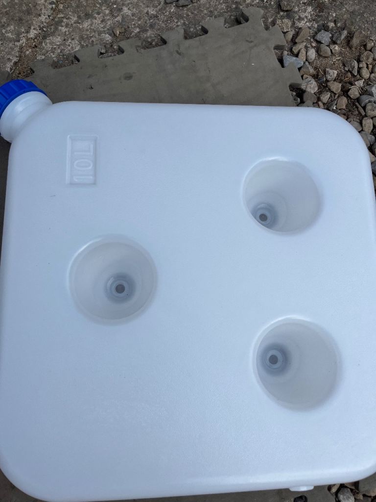 10 fuel tank 