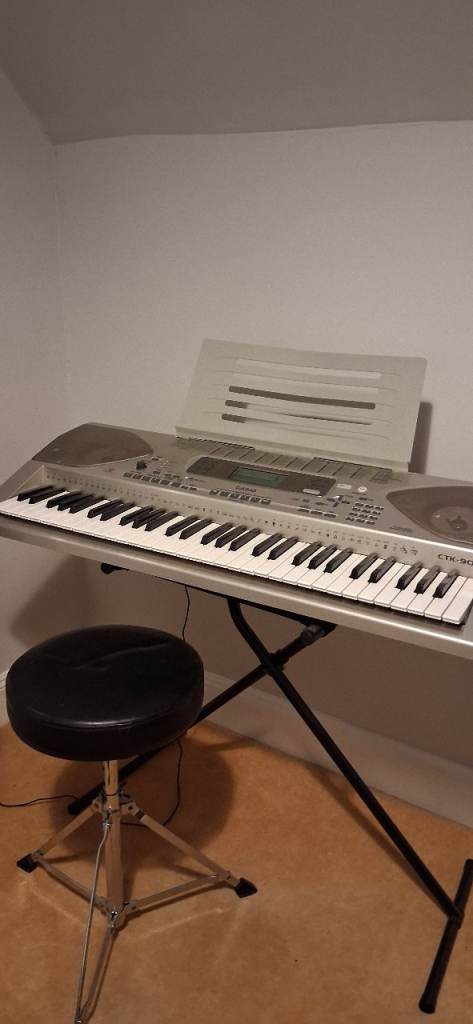 Electronic Keyboard 
