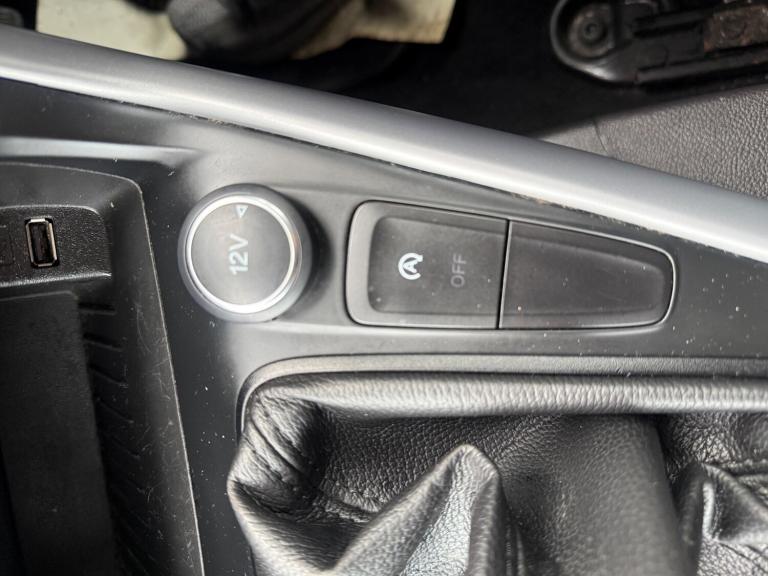 2015 Ford Focus 1.0 EcoBoost Zetec 5dr HATCHBACK PETROL Manual