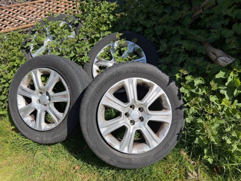 Land Rover/ Range Rover Tyres and Wheels