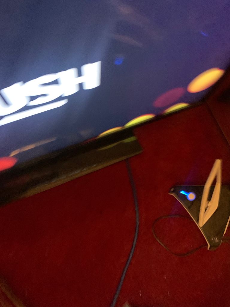 BUSH 50 inc SMART LCD TV / delivery possible 