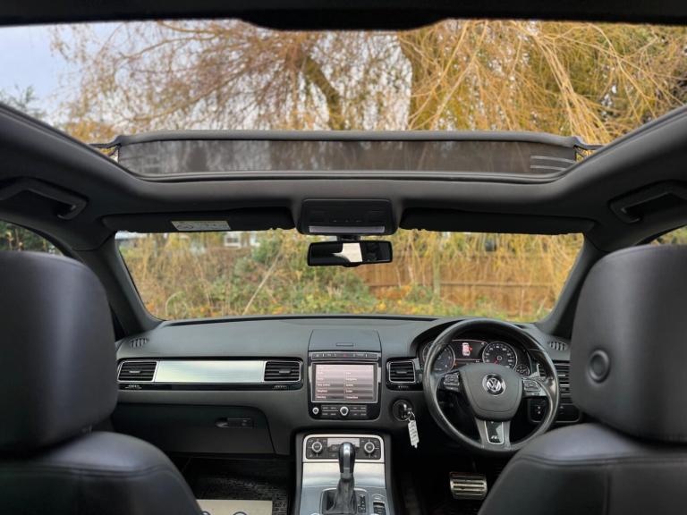 2016 Volkswagen Touareg 3.0 TDI V6 BlueMotion Tech R-Line Tiptronic 4WD Euro 6 (s/s) 5dr ESTATE D...