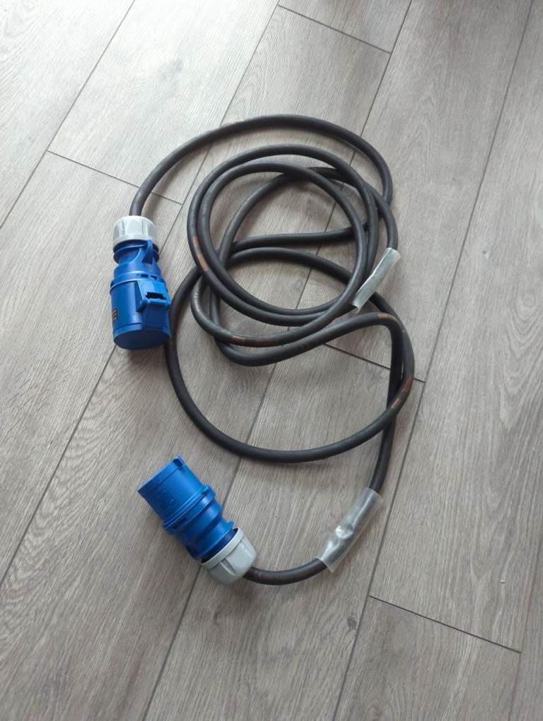 Single phase extension lead