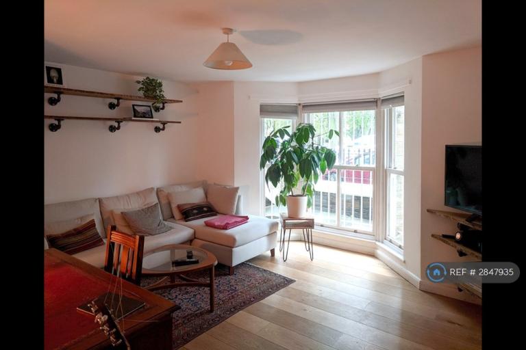 2 bedroom flat in Villa Road, London, SW9 (2 bed) (#2847935)