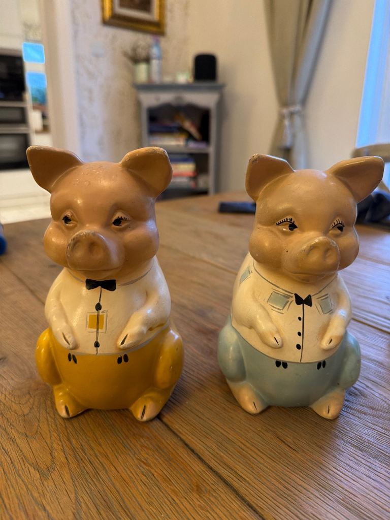 Pair of 1920's Ellgreave ceramic collectable "Mr Pig" piggy banks – Good Condition