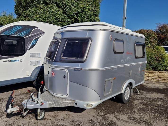 2017 Eriba Familia 320 Used Caravan