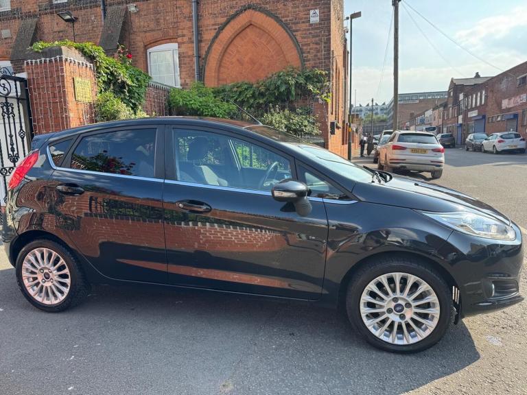 2012 Ford Fiesta 1.6 Titanium 5dr Powershift HATCHBACK Petrol Automatic