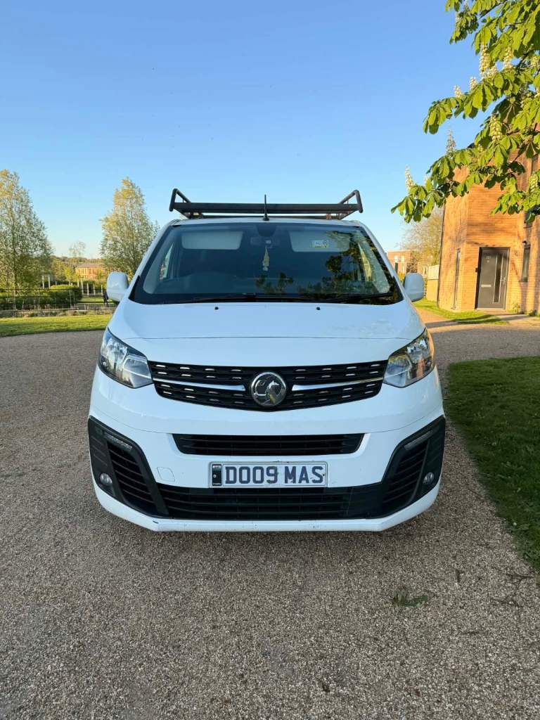 Vauxhall, VIVARO, 88k LWB Air Con 