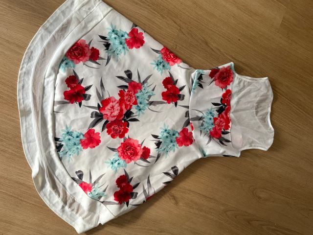 white dress with red and blue flowers Quiz Beautiful Floral High-Low Dress – White with Red & Blue Flowers | in  Milton Keynes, Buckinghamshire