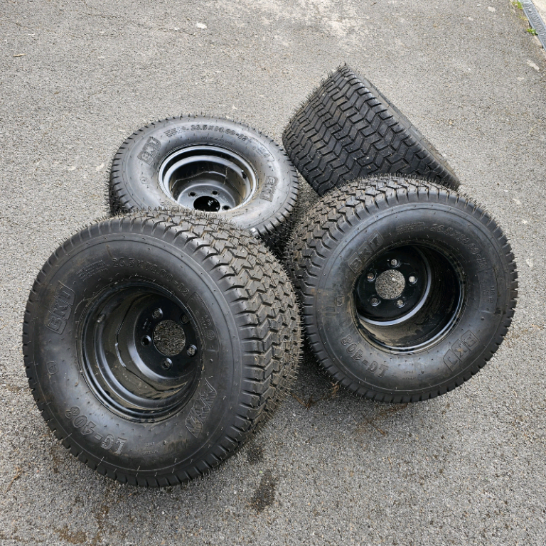 Set of 4 26.5" wheels with new tyres for small tractor or lawnmower 