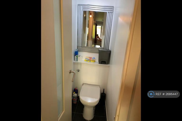 1 bedroom in Oak Tree House, London, W9 (#2686447)