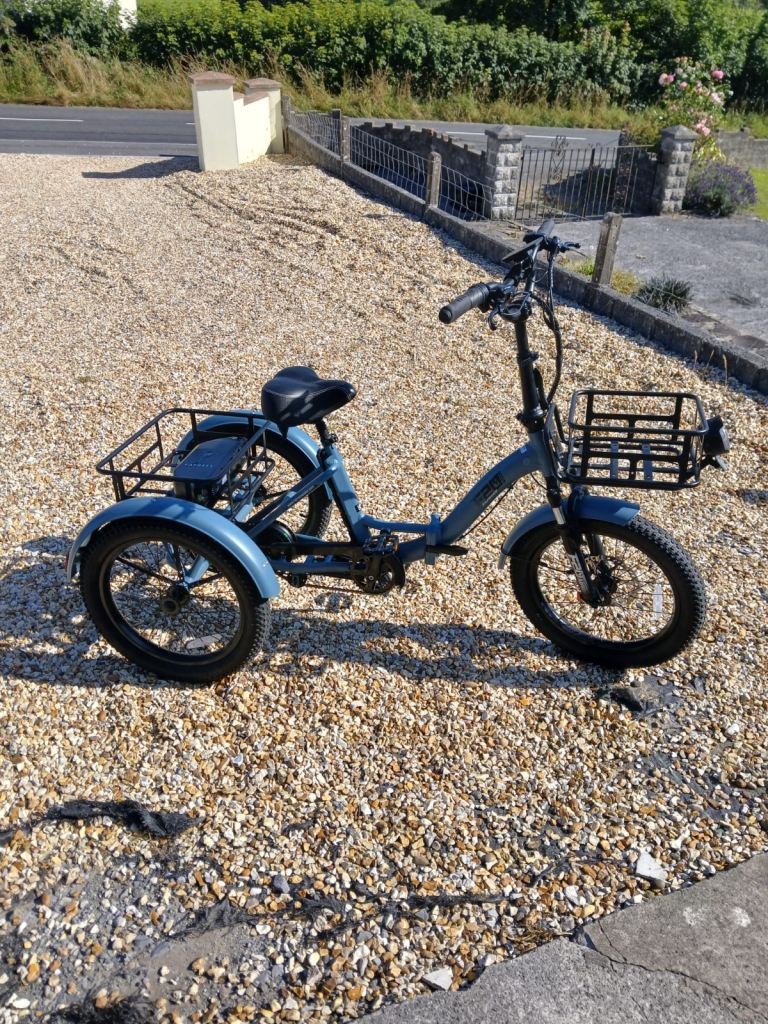 FAFREES Electric Tricycle with Baskets – Blue, Like New