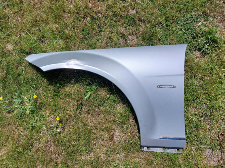 Genuine Mercedes Benz C-Class W204 2007 Front left side wing