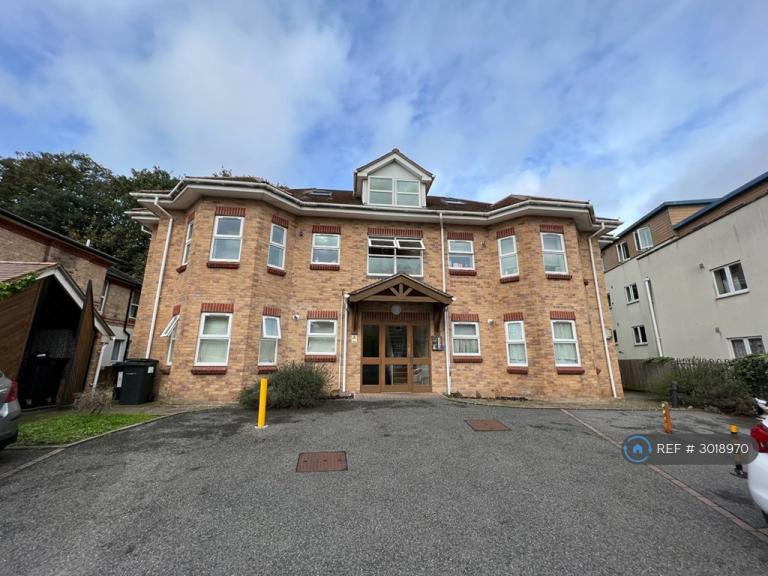 1 bedroom flat in Lorne Park Road, Bournemouth, BH1 (1 bed) (#3018970)