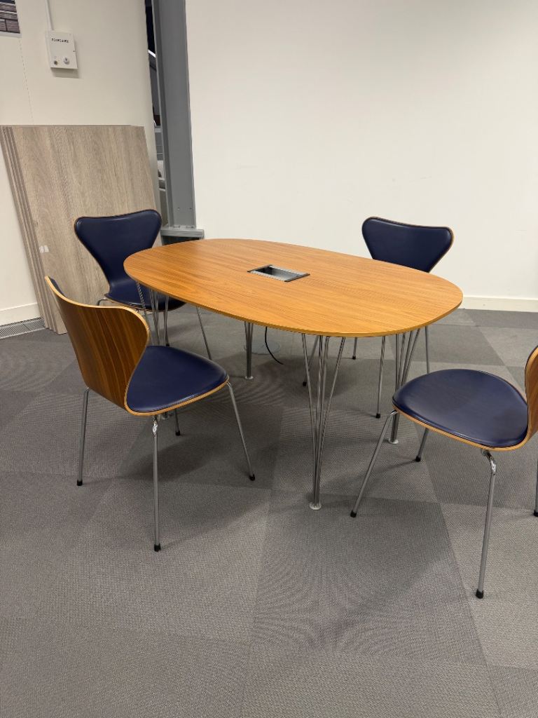 Fritz Hansen Table & 4 Chairs – £500 – Quick Sale