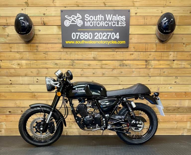 HERALD CAFE 125cc : 2023 (73) model : only 432 miles 
