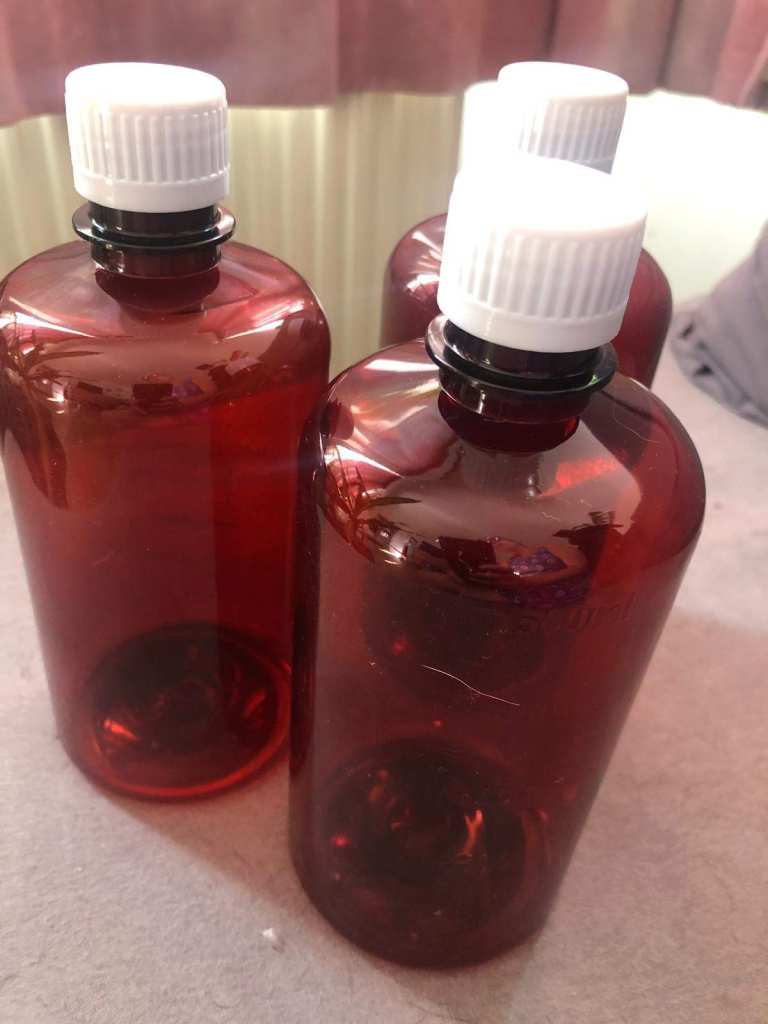 Job lot = 32 500ml Amber plastic bottles for home made shampoo cosmetics etc