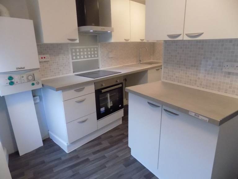 Well Presented Large 2 Bed Flat in Leagrave- Close to the Train Station and Hospital - Available Now