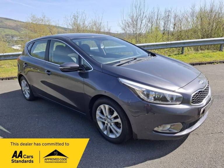 2015 Kia Ceed 1.6 CRDi EcoDynamics 2 Hatchback 5dr Diesel Manual Euro 5 (s/s) (126 bhp) Hatchback...