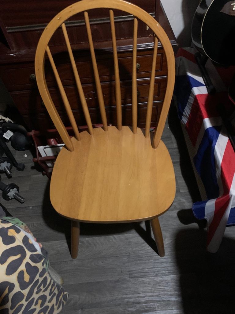 Pine chair 