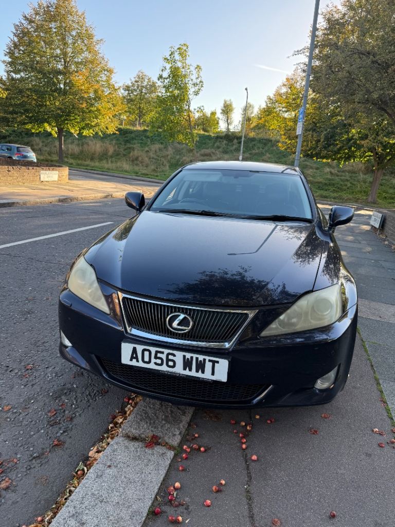 Lexus is250 starts and runs - misfire - good spec! 