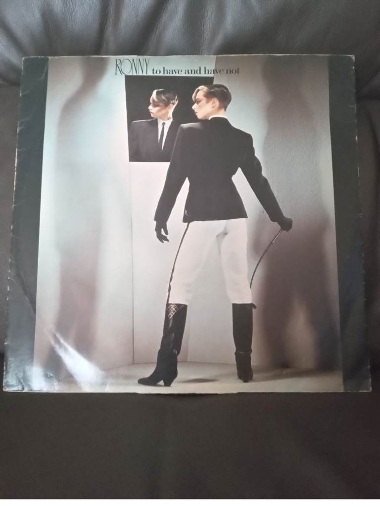 Vinyl album. 