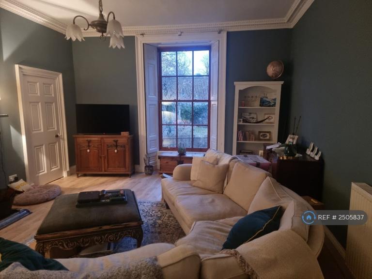 3 bedroom flat in Paterson Place, Haddington, EH41 (3 bed) (#2505837)