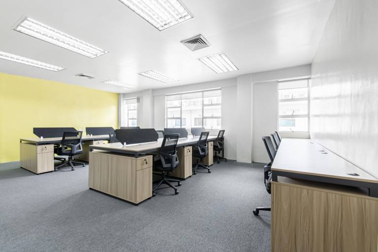 Bromsgrove - B60 3ET \ Hot Desk in a Ready-to-Use Coworking Space