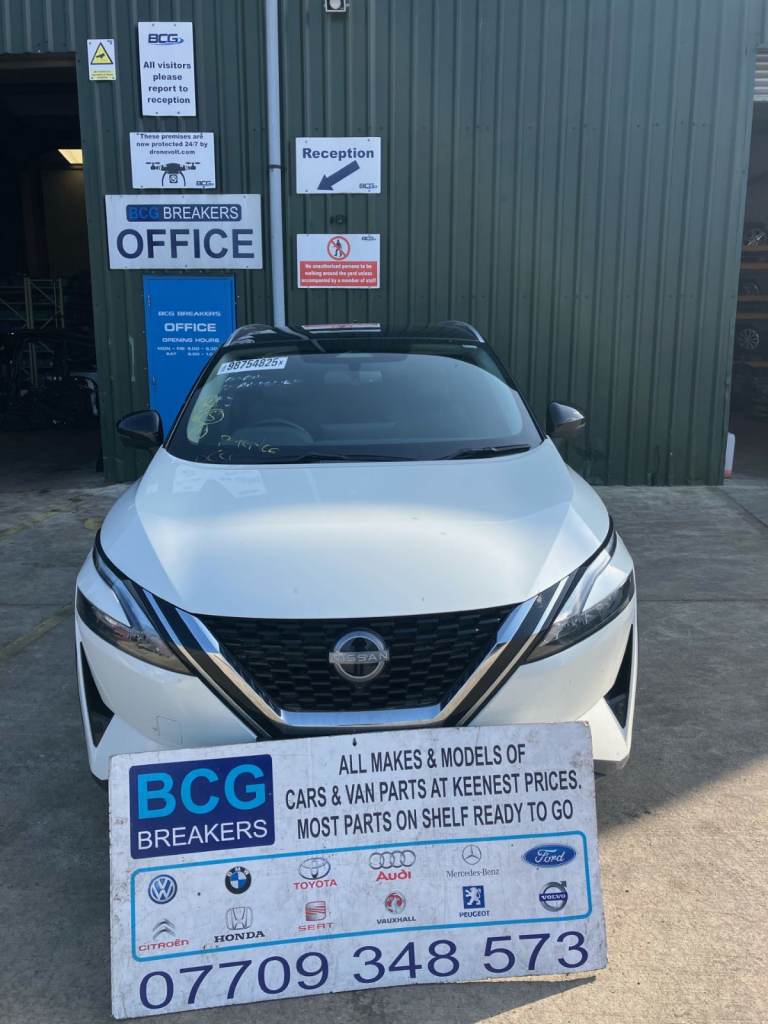 2024 nissan qashqai parts breaking