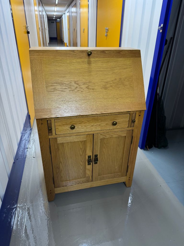 Cotswold oak desk buereu * unused*