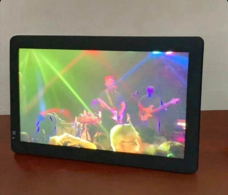 Nixplay Seed Wave 13.3-inch with Bluetooth speakers smart photos videos frame