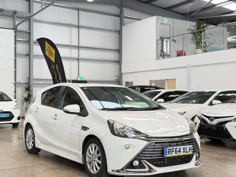 2015 Toyota Aqua 1.5L Petrol Hybrid . Euro 5 Hybrid