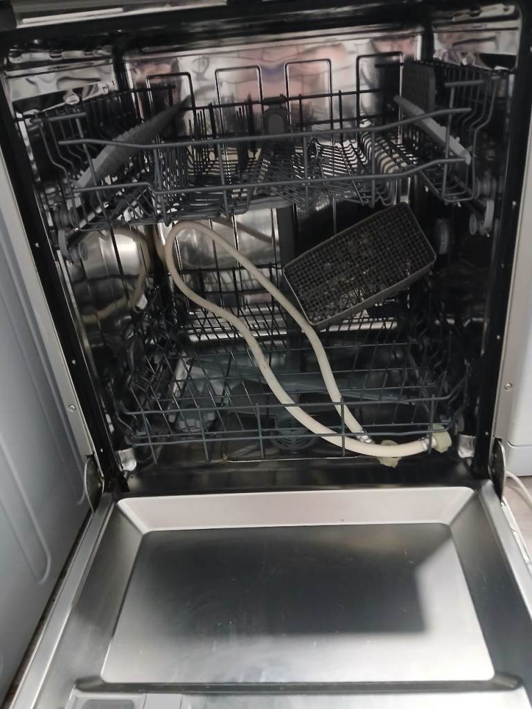 Silver Dishwasher - Good Condition, Ready to Go