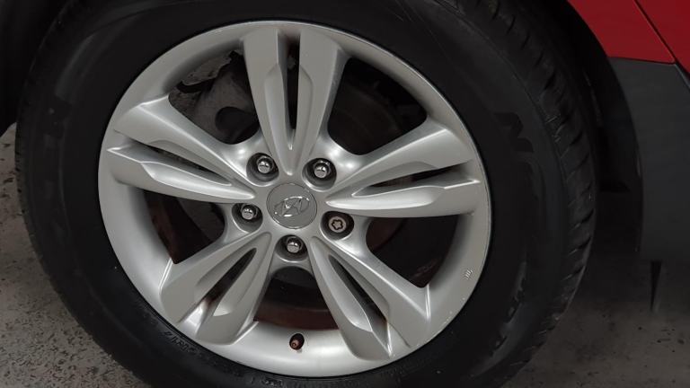 HYUNDAI IX35* 1.7 Crdi * 2wd* DIESEL*26,000 MILES* 1 OWNER* FULL S/HISTORY 