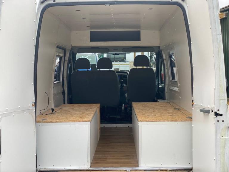 2009 Ford Transit Medium Roof Van TDCi 85ps PANEL VAN DIESEL Manual