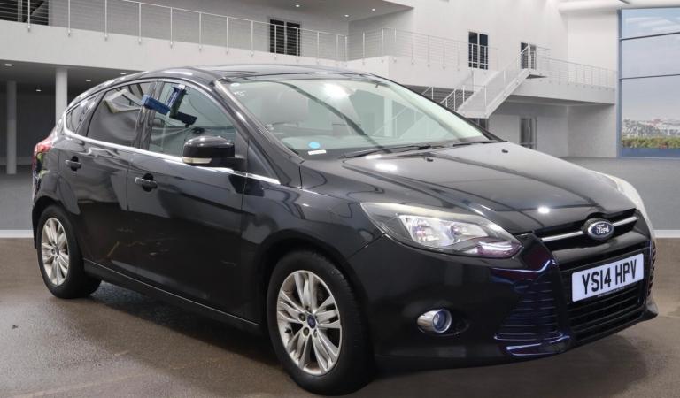 2014 Ford Focus 1.0 125 EcoBoost Titanium Navigator 5dr HATCHBACK Petrol Manual