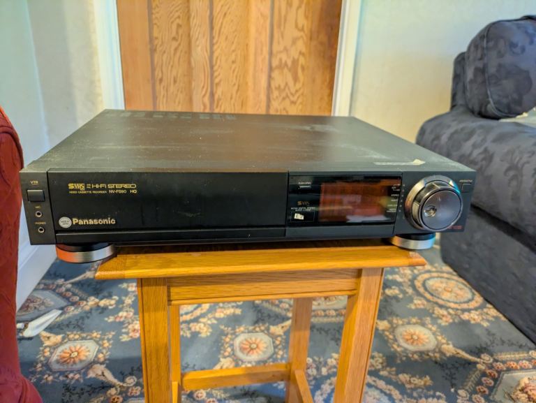 Panasonic NV-FS90 S-VHS VCR Video Recorder with Remote