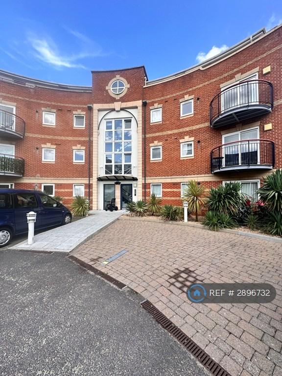 1 bedroom flat in Gunwharf Quays, Portsmouth, PO1 (1 bed) (#2896732)