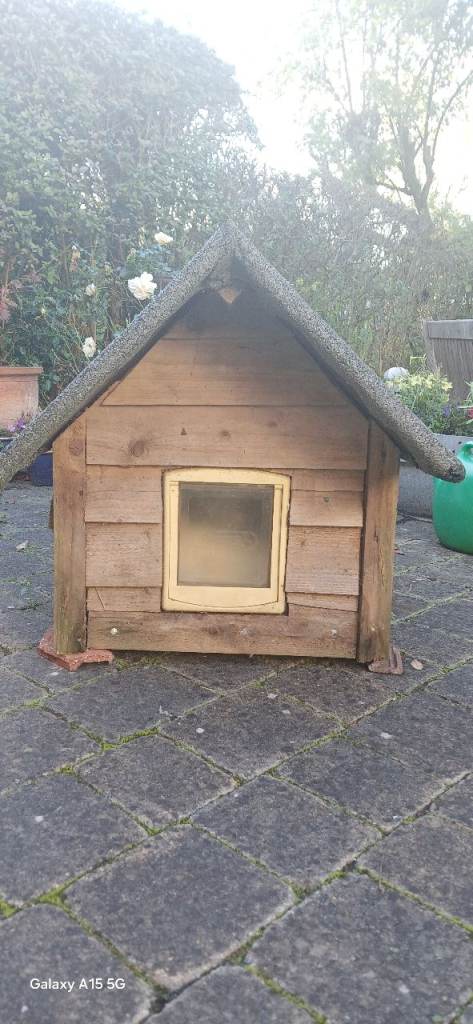 Cat kennel