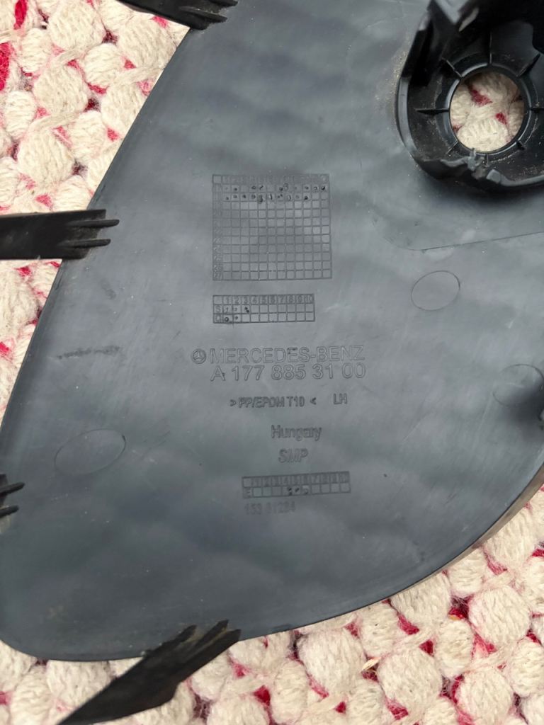 MERCEDES A CLASS W177 GENUINE FRONT BUMPER SIDE GRILL LEFT SIDE 