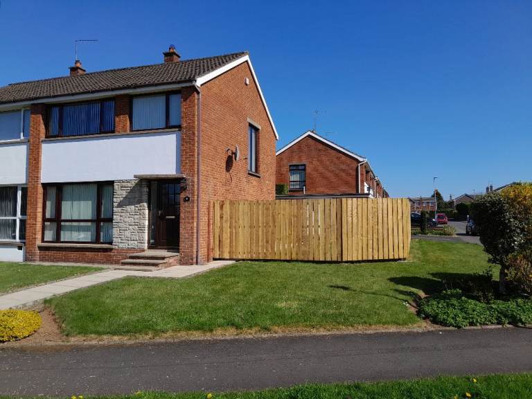 To Let: Newly refurbished three bedroom house in Templepatrick Village with garage  Rent £995 pcm
