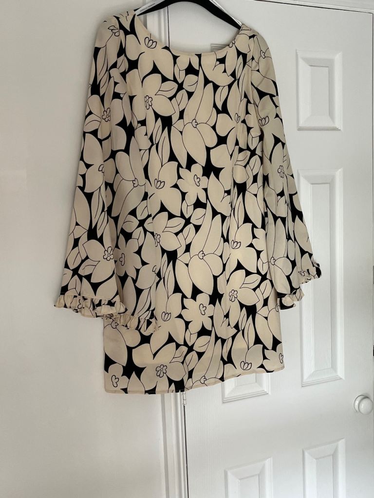 Ladies dress