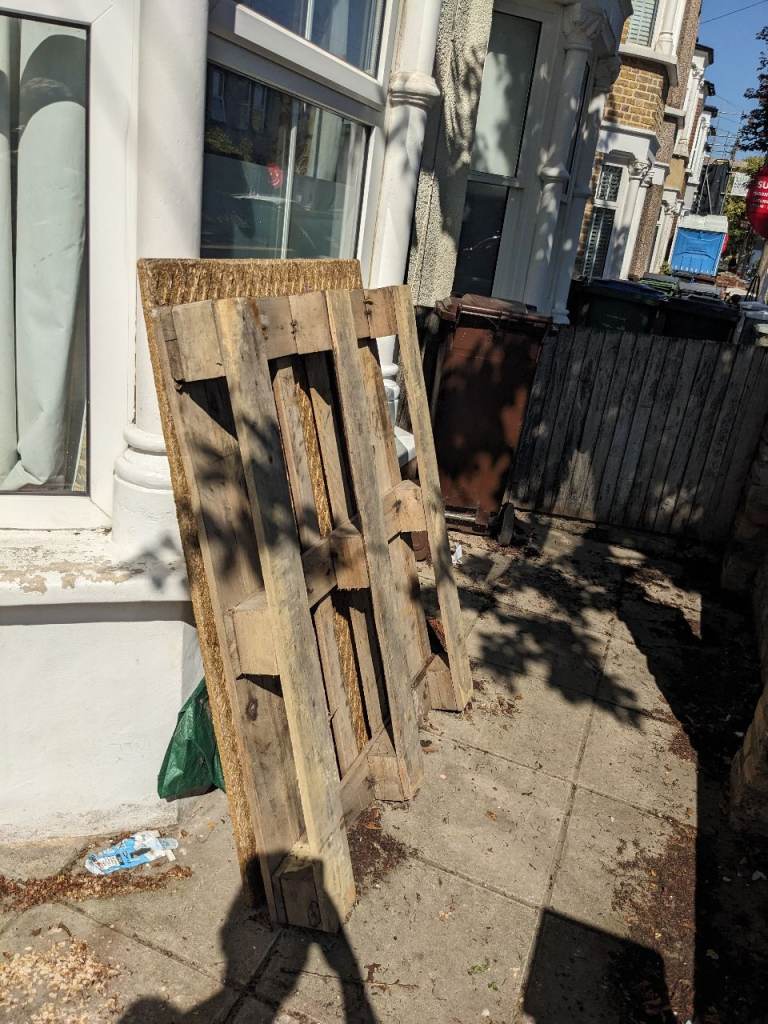 Pallets for free