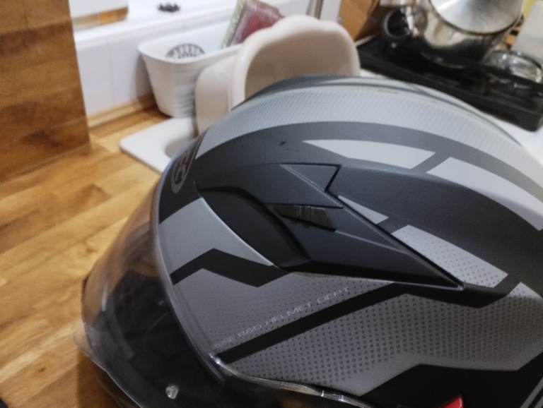 Motorcycle helmet 