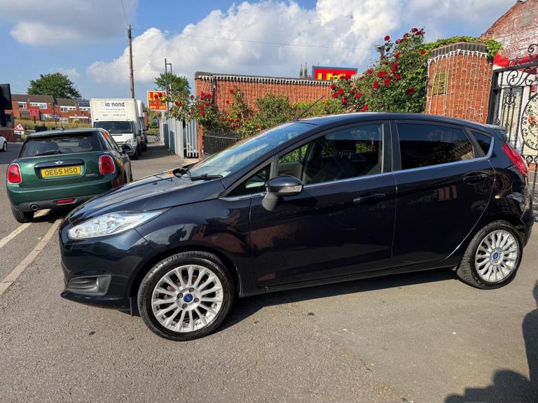 2012 Ford Fiesta 1.6 Titanium 5dr Powershift HATCHBACK Petrol Automatic