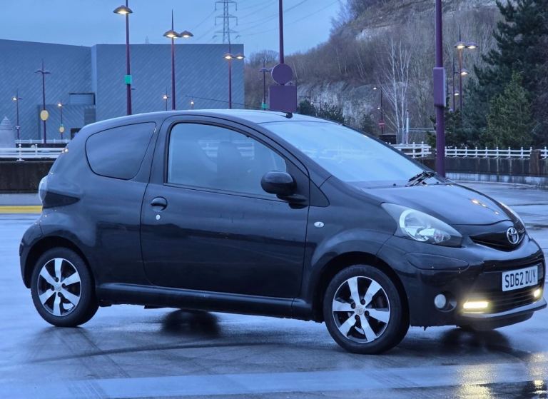 TOYOTA AYGO 1.0 PETROL MANUAL IN VERY CLEAN CONDITION. LONG MOT. SERVICE HISTORY