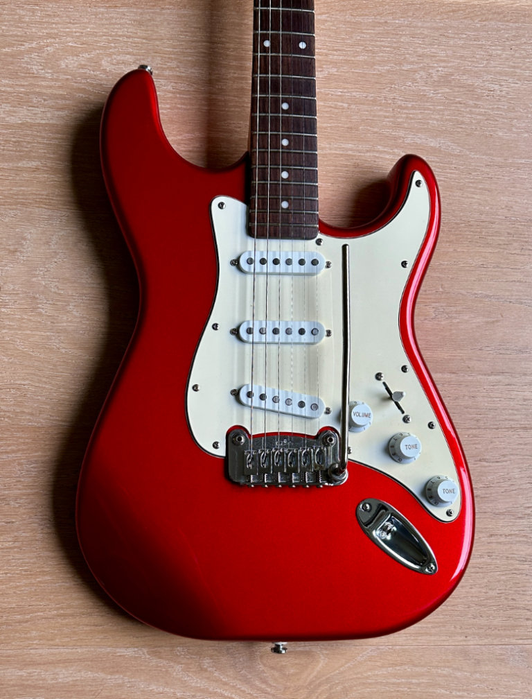 2016 G&L Stratocaster - Candy Apple Red - Rosewood Fretboard - Mint - (Fender Strat style)