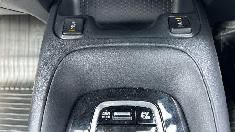  Toyota Corolla 1.8 VVT-h Car Derived Van 5dr Petrol Hybrid CVT Euro 6 (s/s) (140 ps) Petrol/Elec...