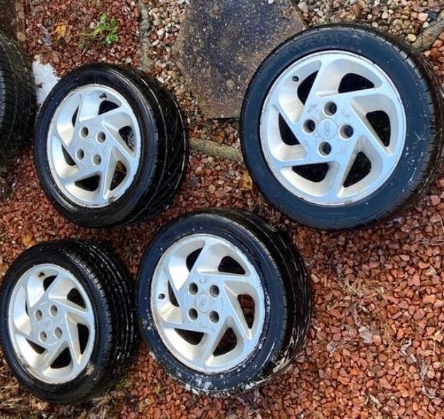 Full set of Escort RS Turbo 15” alloy wheels and tyres 